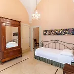 Palazzo Insula Oda ve Kahvaltı 3*