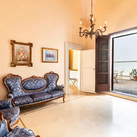 Palazzo Insula Bed and breakfast 3*
