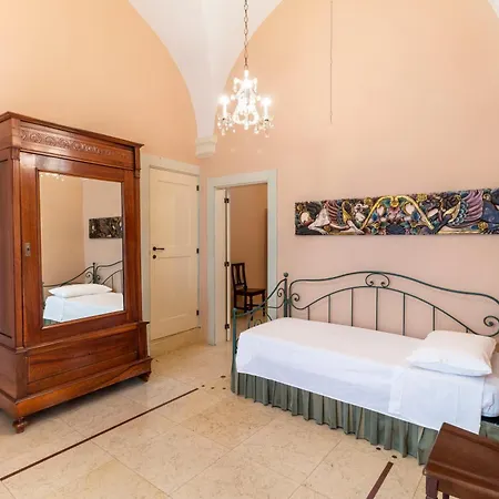 Palazzo Insula Bed & Breakfast 3*