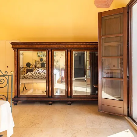 Palazzo Insula Bed & Breakfast