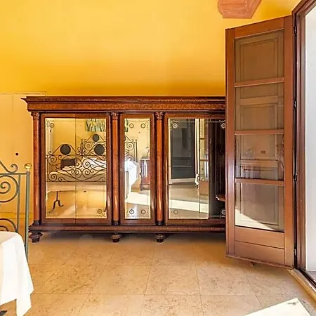 Bed & Breakfast Palazzo Insula 3*