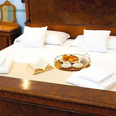 Palazzo Insula Couette-café 3*